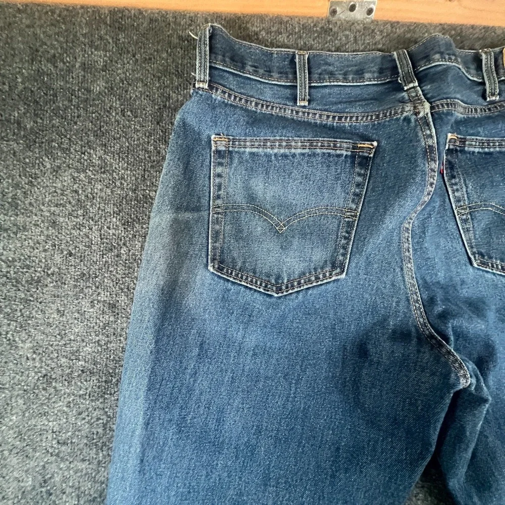 Levi's 550 Jeans Men 39x29.5 Blue Denim Cotton Straight Leg Mid Rise Relaxed Fit